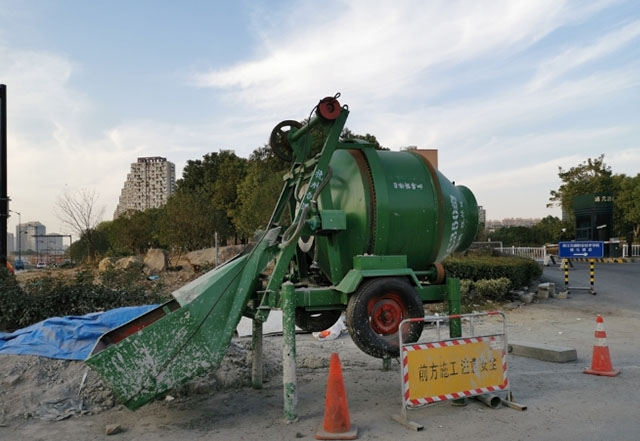 KE300A變頻器攪拌機(jī)上的應(yīng)用